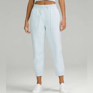 Lululemon Loungeful High-Rise Cropped Jogger
Powder Blue size 4